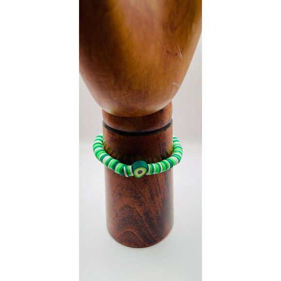Hand Beaded small Bracelet great for Teenager gift - Picture 1 of 5